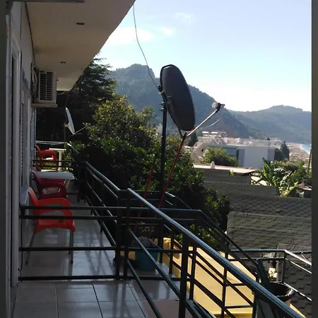 Llambro Hostel Dhermi