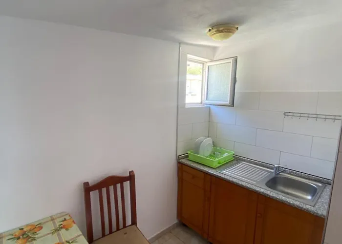 Llambro Hostel Dhërmi