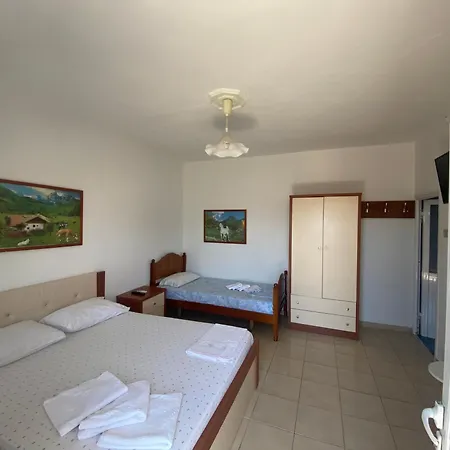 Llambro Auberge de jeunesse