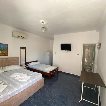 Llambro Auberge de jeunesse *